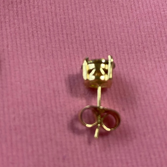 Peridot Earrings In Gold Filled Basket Mounting - Picture 4 of 4